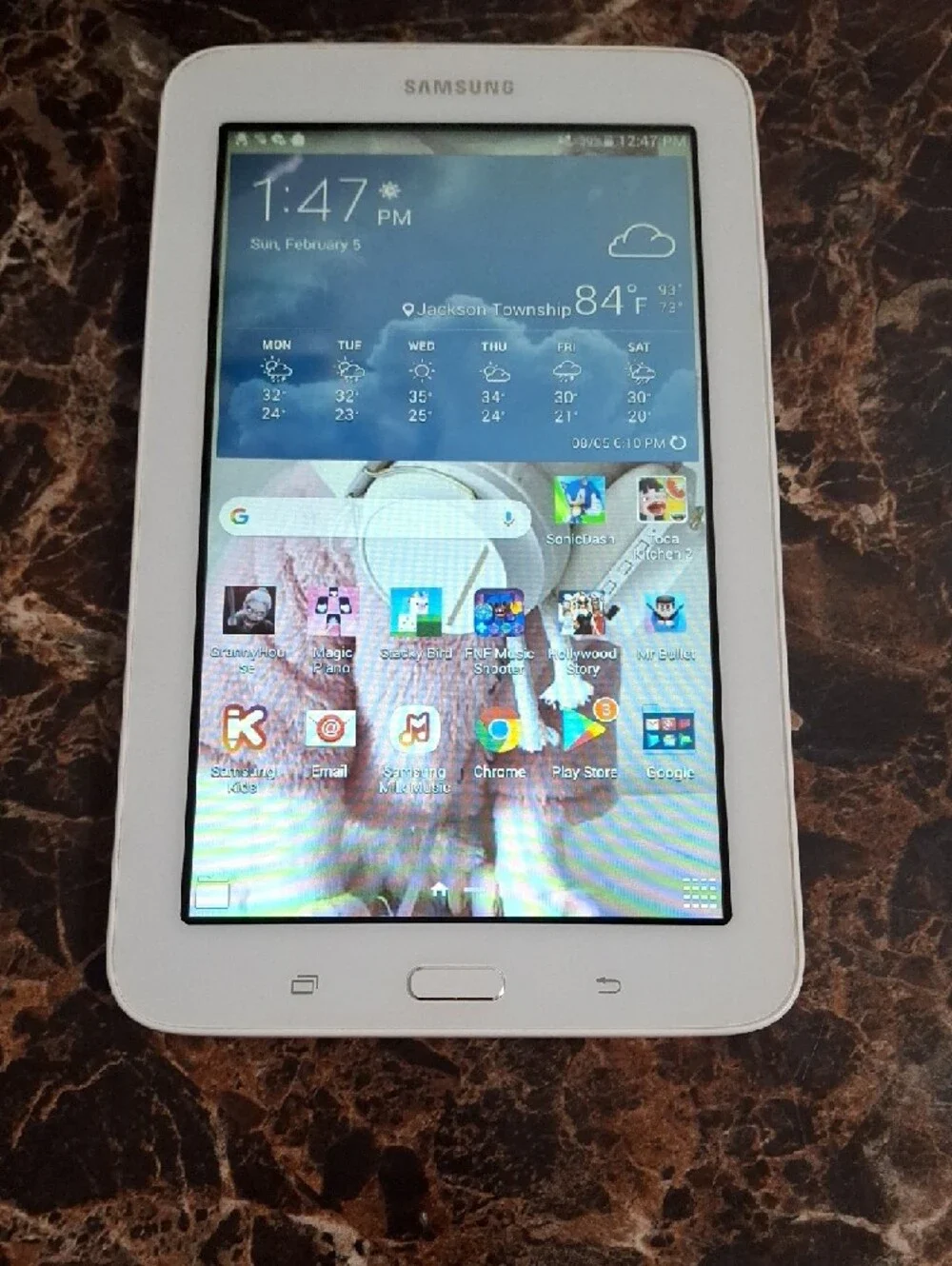 Samsung Kids Tablet in White with Bright Lime Green Case